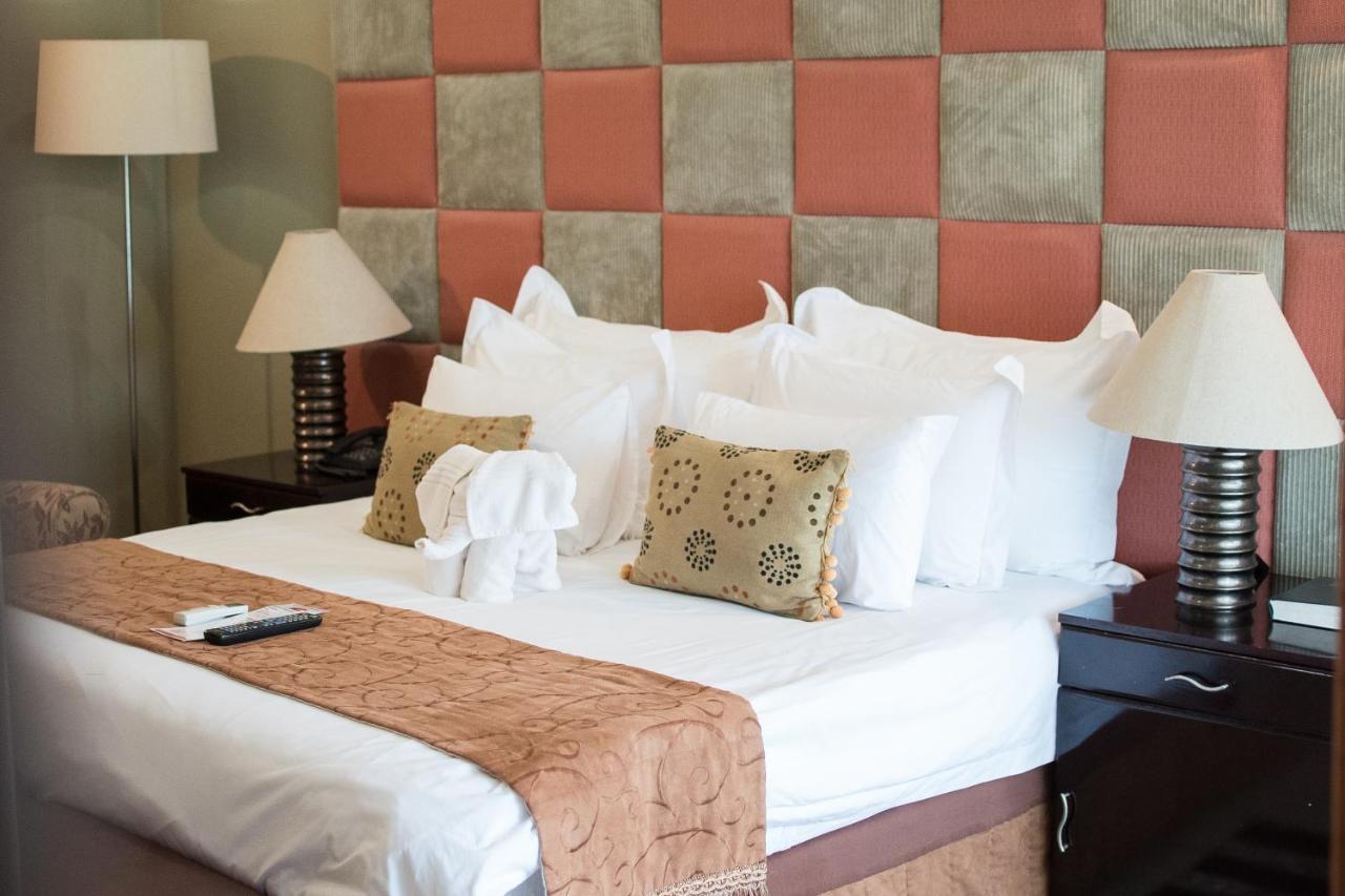 2Ten Hotel Sibasa Bagian luar foto