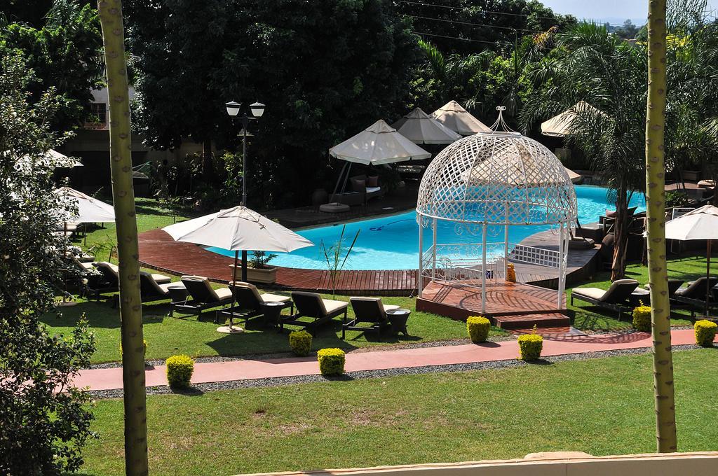 2Ten Hotel Sibasa Bagian luar foto