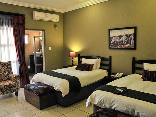 2Ten Hotel Sibasa Bagian luar foto